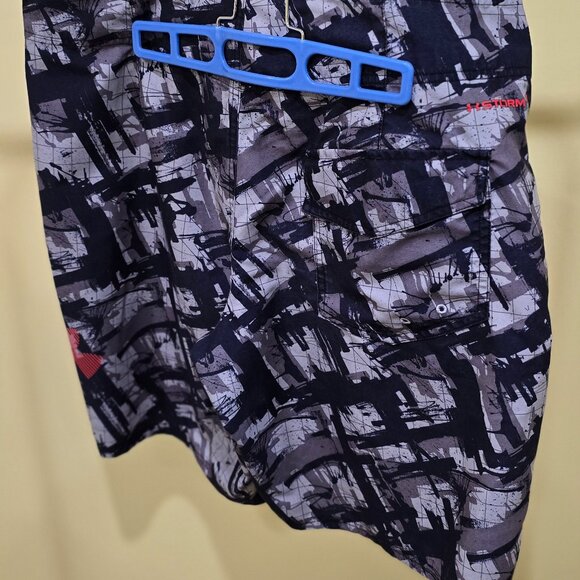 2 Pairs of Men's Board Shorts - Picture 4 of 9